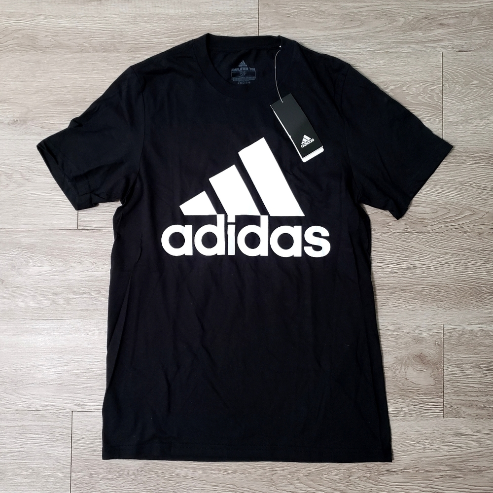 NWT Adidas classic black logo amplifier T shirt size Small gym casual